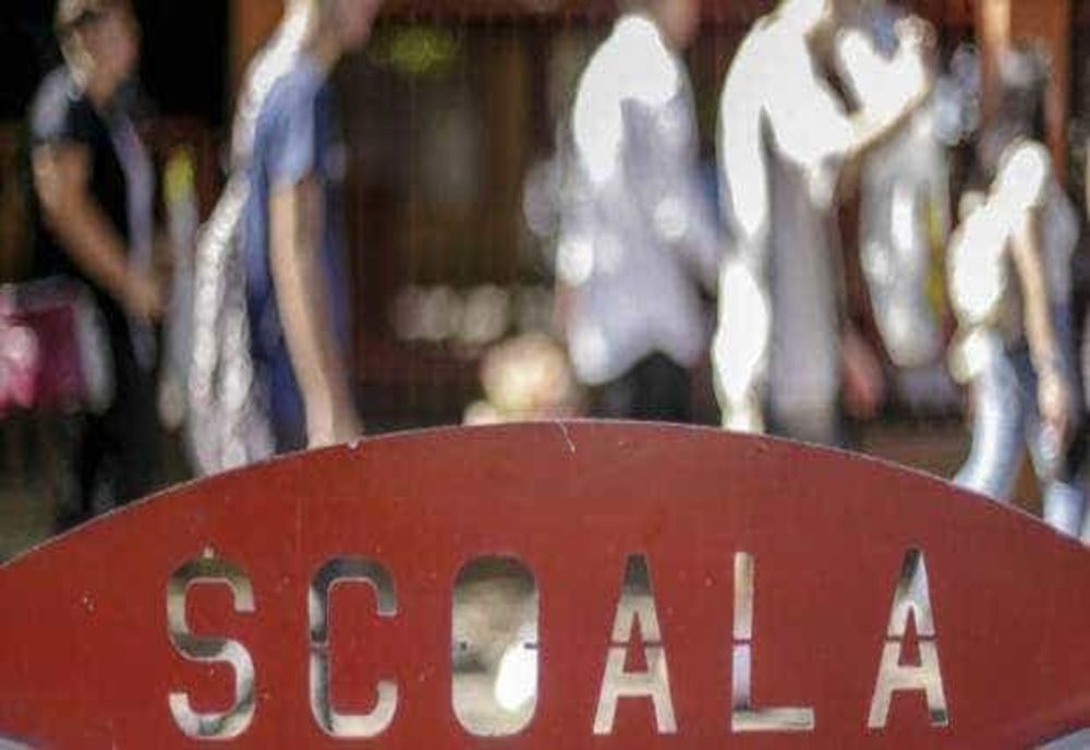 TREI MILIOANE DE ELEVI ȘI PREȘCOLARI ÎNCEP NOUL AN ȘCOLAR 2024 - 2025