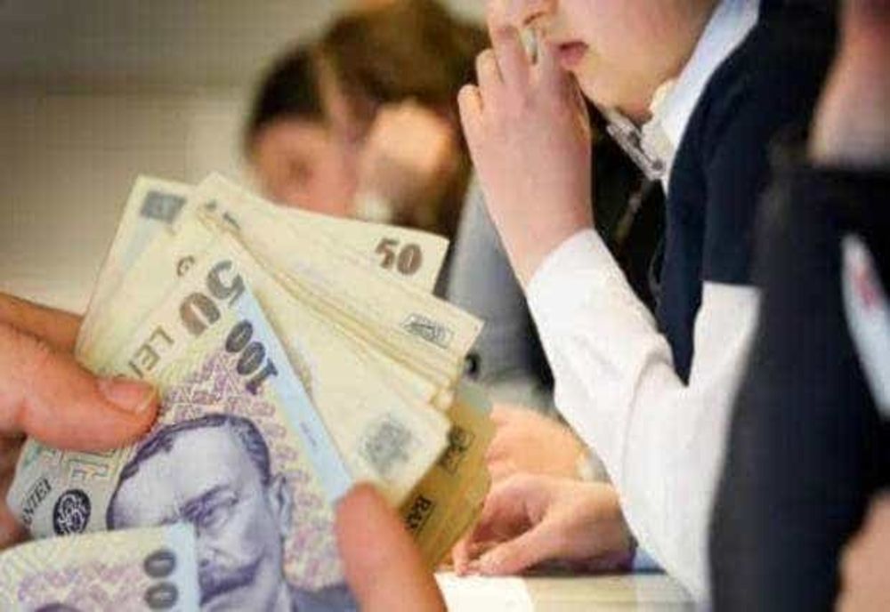 BURSELE SOCIALE ȘI DE MERIT, ÎN CENTRUL ATENȚIEI: CUM AU AFECTAT EDUCAȚIA ȘI CE SPUN ELEVII, PĂRINȚII ȘI PROFESORII
