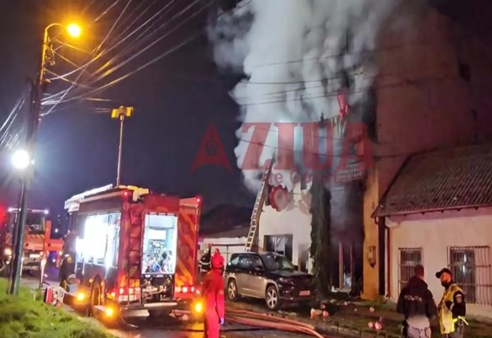 Un bloc a luat foc la Constanța VIDEO