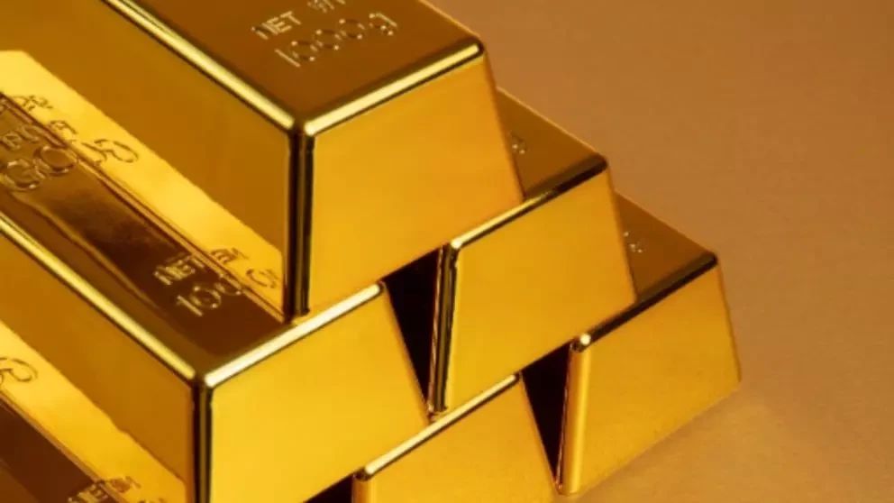 Preţul aurului a înregistrat cea mai mare scădere lunară din ultimii aproape 17 ani