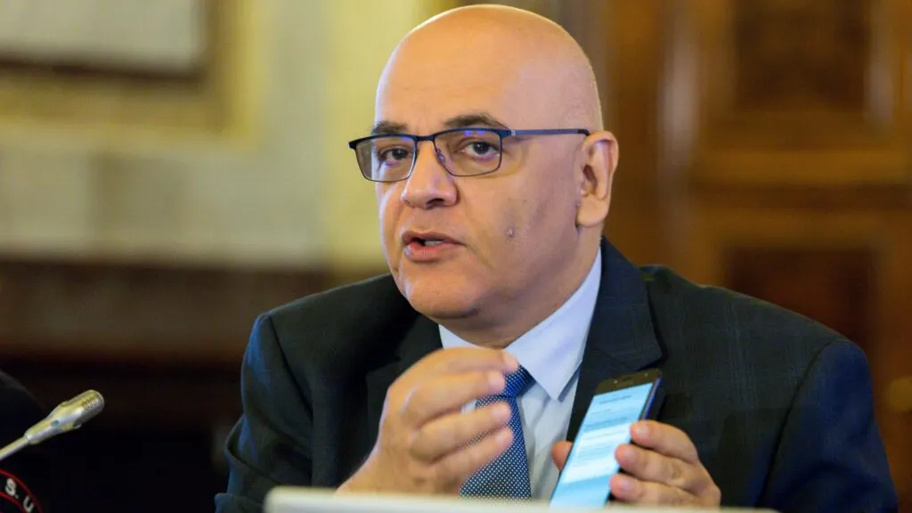Arafat, după fake-news-ul privind ambulanța care „fură copii”: „Dezinformarea trebuie tratată cu maximă seriozitate de autorități”