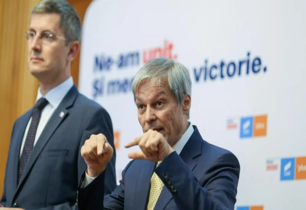  USR ocolește fuziunea cu PLUS. Partidul lui Cioloș nu mai crede că Alianța e viabilă