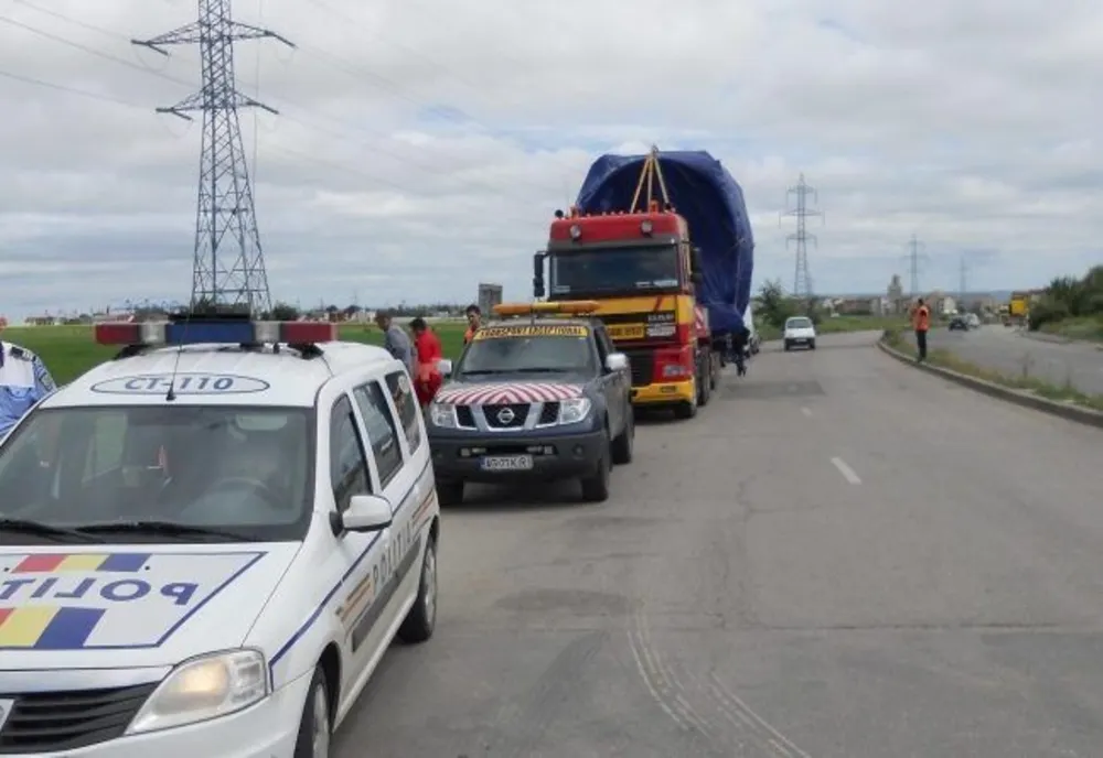 Atenție șoferi: Transport agabaritic, din Portul Constanța spre județul Vâlcea