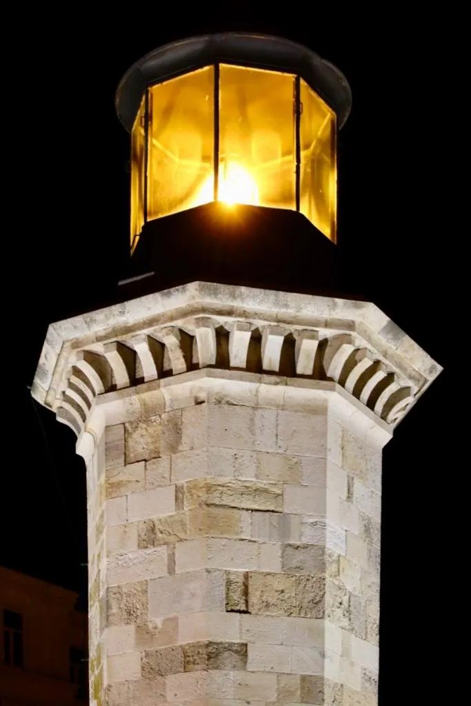 Farul Genovez (2)
