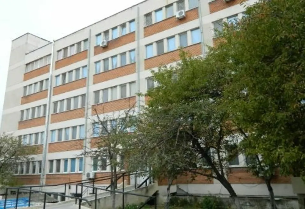 Medici de la Spitalul din Hârșova, scuipaţi şi înjuraţi de un bărbat care trebuia să fie în autoizolare