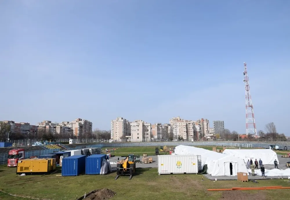 FOTO| Spitalul modular de izolare și tratament, va fi gata luni