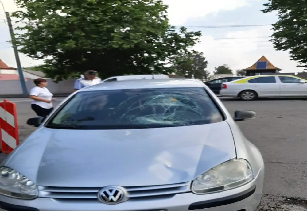FOTO| Neatenția la volan face victime. Accidente pe trecerile de pietoni