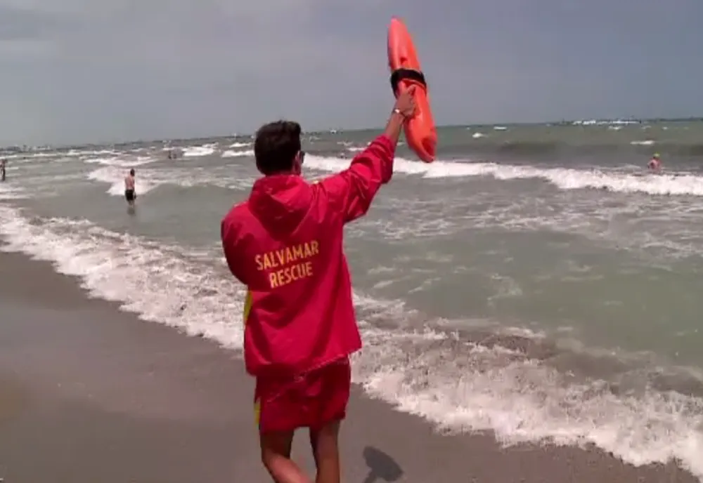Fetiță de 11 ani salvată de la înec în Mamaia
