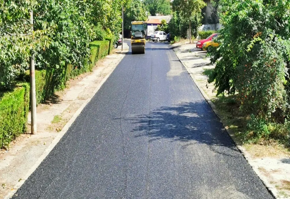 Carosabil recondiționat pe o alee adiacentă bulevardului I.C. Brătianu