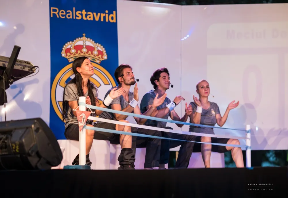 O comedie englezească și un spectacol reinventat la fiecare reprezentație, în weekend, la Teatrul de Stat Constanța