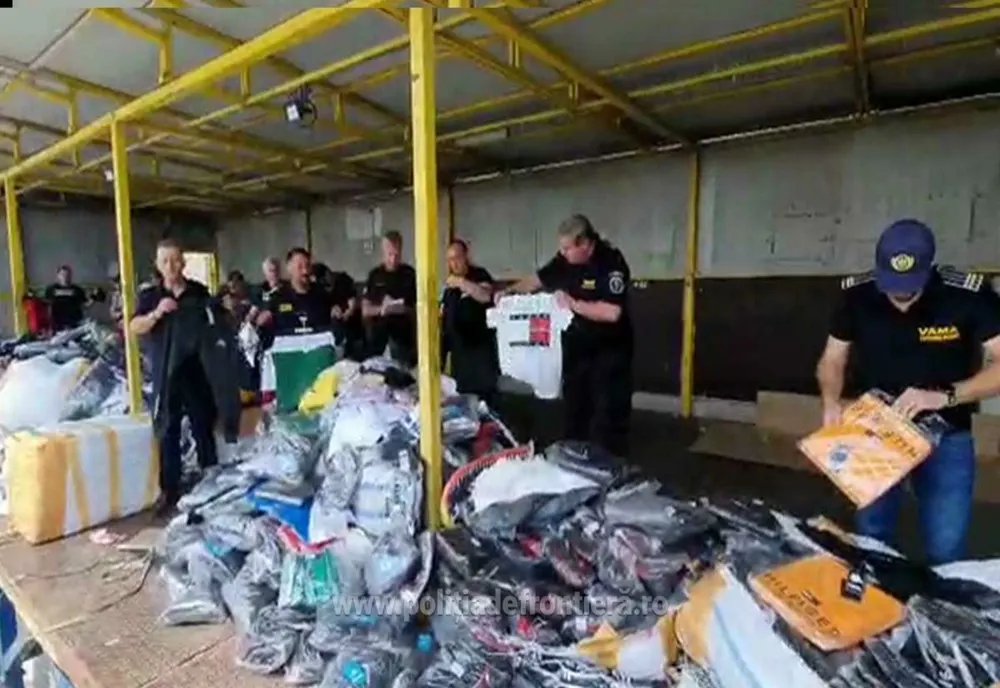 FOTO VIDEO Articole vestimentare contrafăcute în valoare de un milion de euro, confiscate de poliţiştii de frontieră