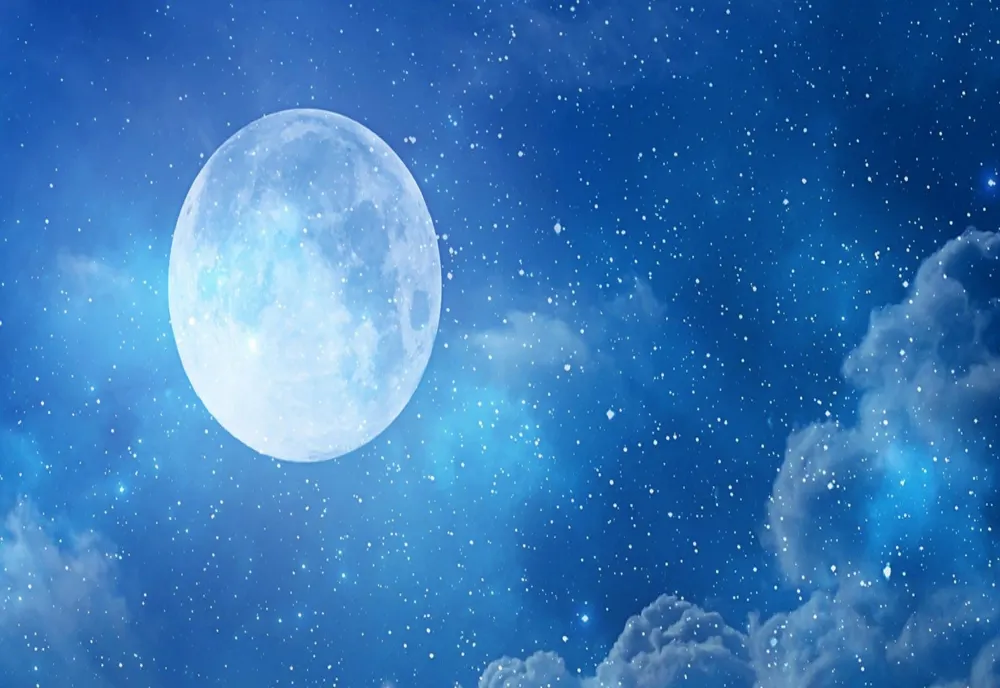 Luna albastra, fenomen astronomic rar