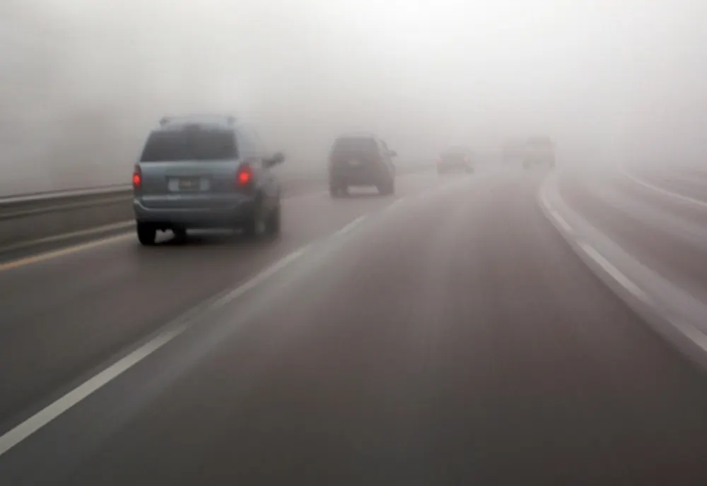 Atenție, șoferi! Ceața diminuează vizibilitatea în trafic pe Autostrada A2