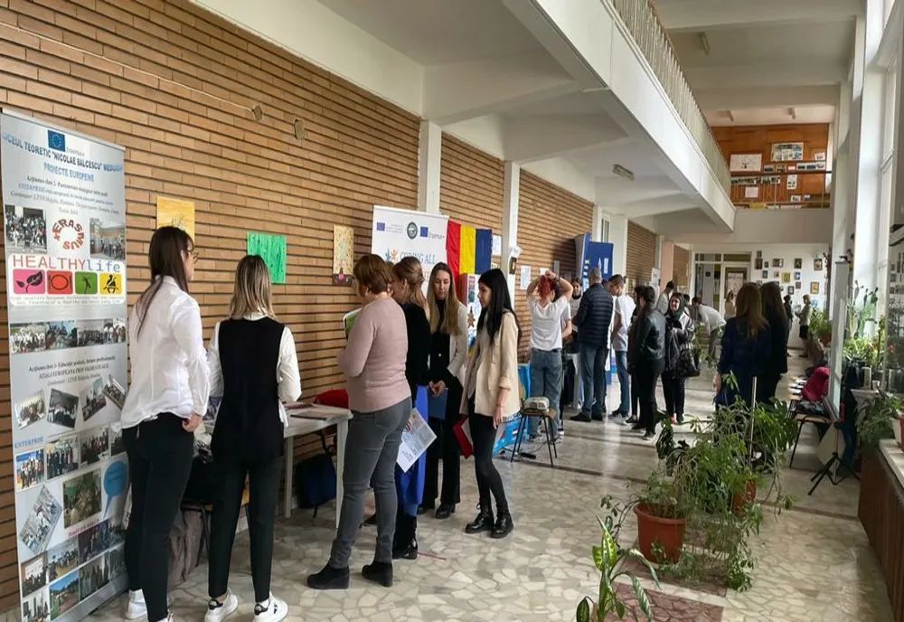 15 echipe de elevi au participat la etapa județeană a Concursului național Made for Europe