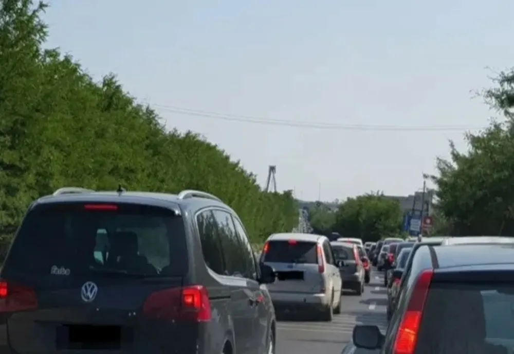 Trafic aglomerat în sudul litoralului, pe ambele sensuri de mers
