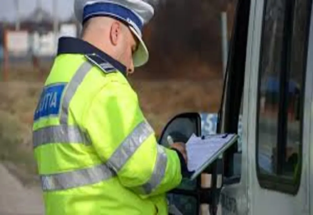 Un bărbat a încercat să mituiască un polițist. Reacția agentului