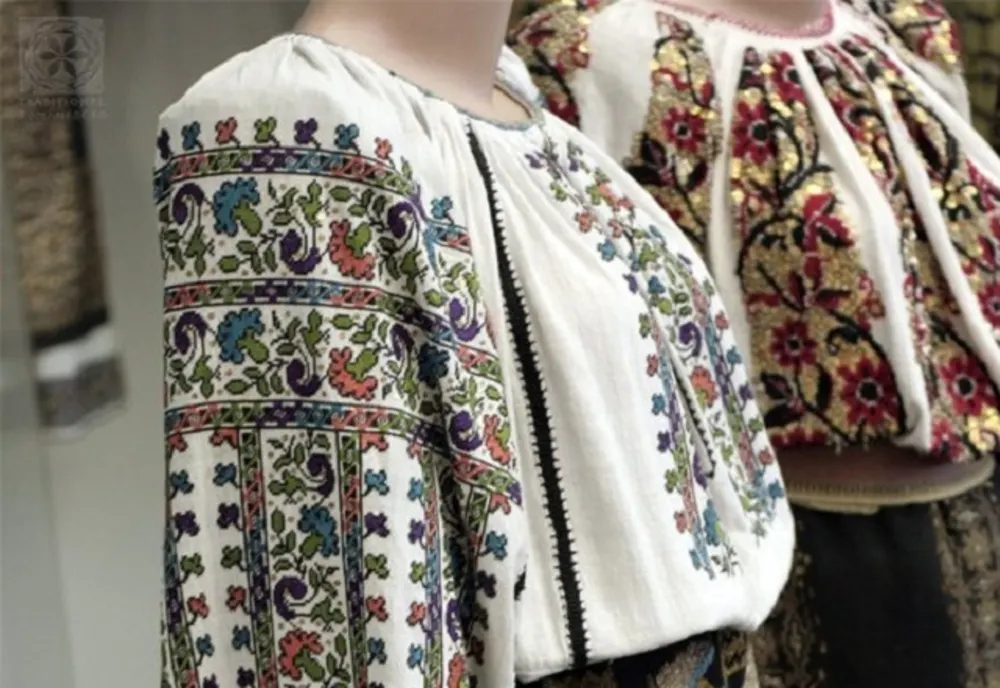 O excepțională veste de Ziua Națională a României. Cămașa cu altiță a fost inclusă în Patrimoniul UNESCO