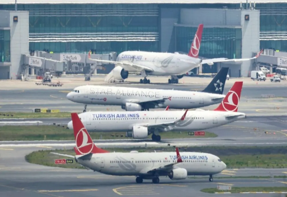 TURCIA: UN CUTREMUR DE 5,4 GRADE A PERTURBAT ZBORURILE DIN ISTANBUL