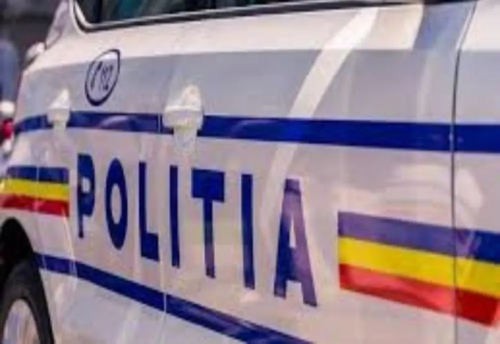 Jaf armat într-un mall din Câmpulung: un individ mascat a fugit cu 12.000 de lei după ce a amenințat o angajată