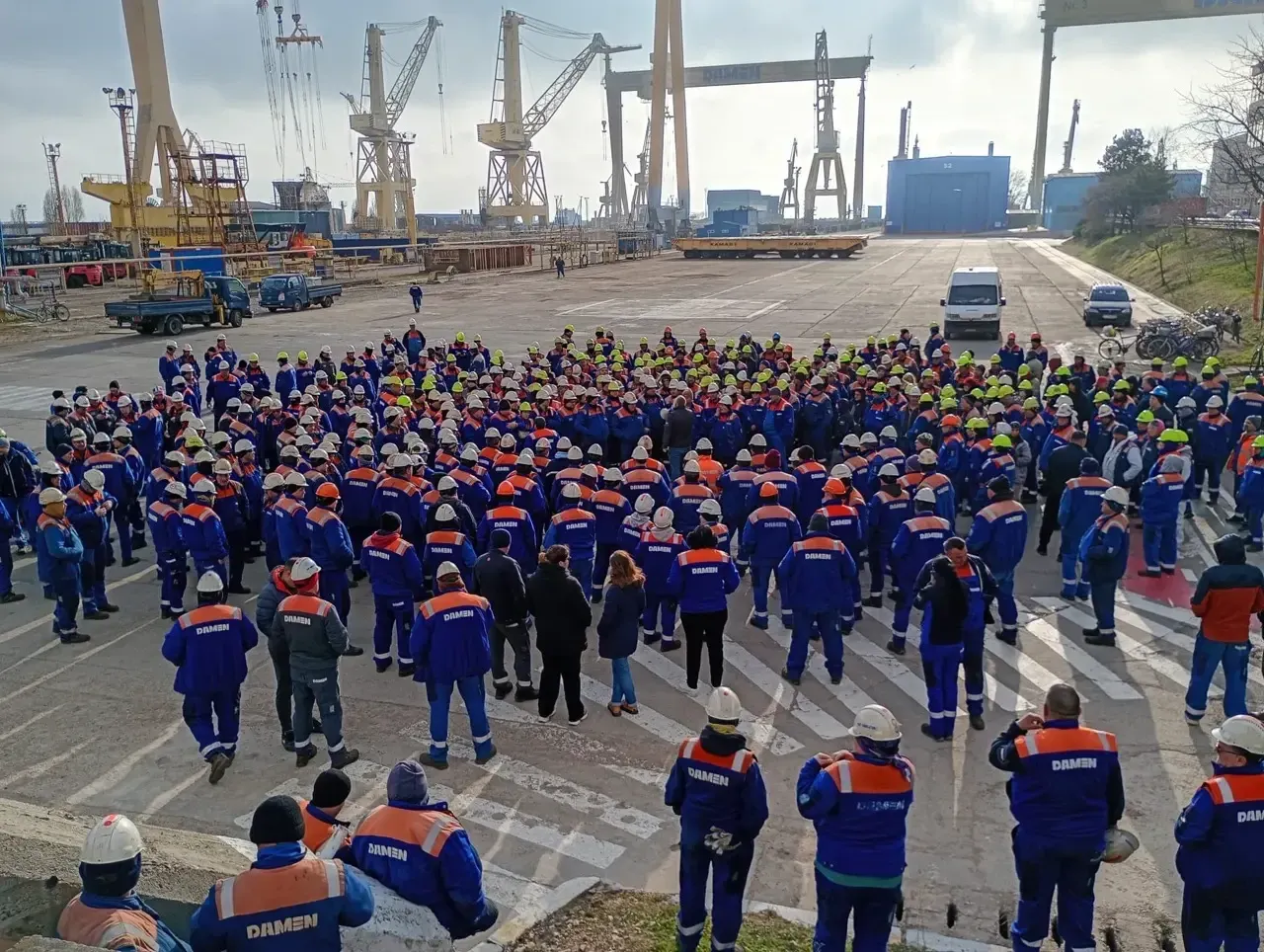 Protest spontan la Șantierul Naval Mangalia