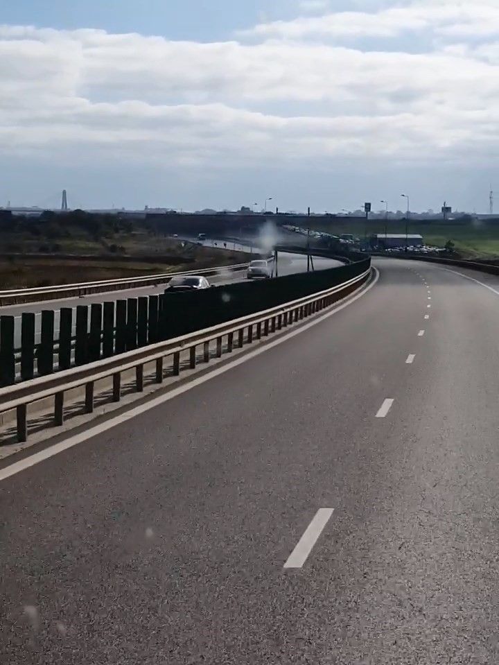 Pe autostradă, pe contrasens