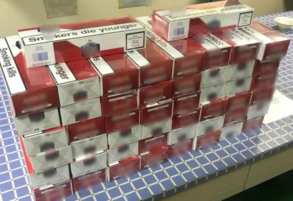 Țigări de contrabandă descoperite la bordul unei nave sosite în Portul Constanța