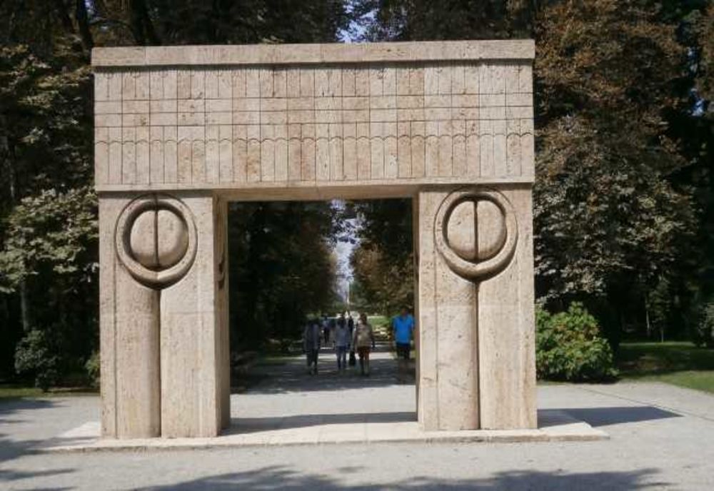 Oricine dorește se poate căsătorii de Revelion la Poarta Sărutului