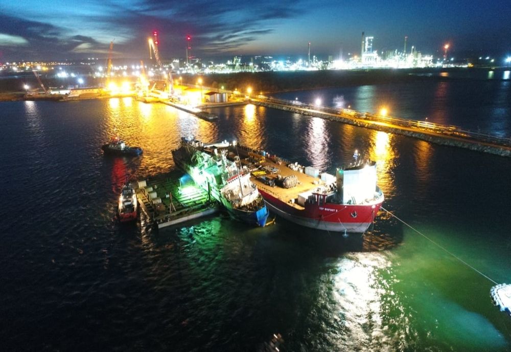  VIDEO| Nava cu oi moarte, adusă la cheu după trei luni de la scufundare. Urmează scoaterea cadavrelor