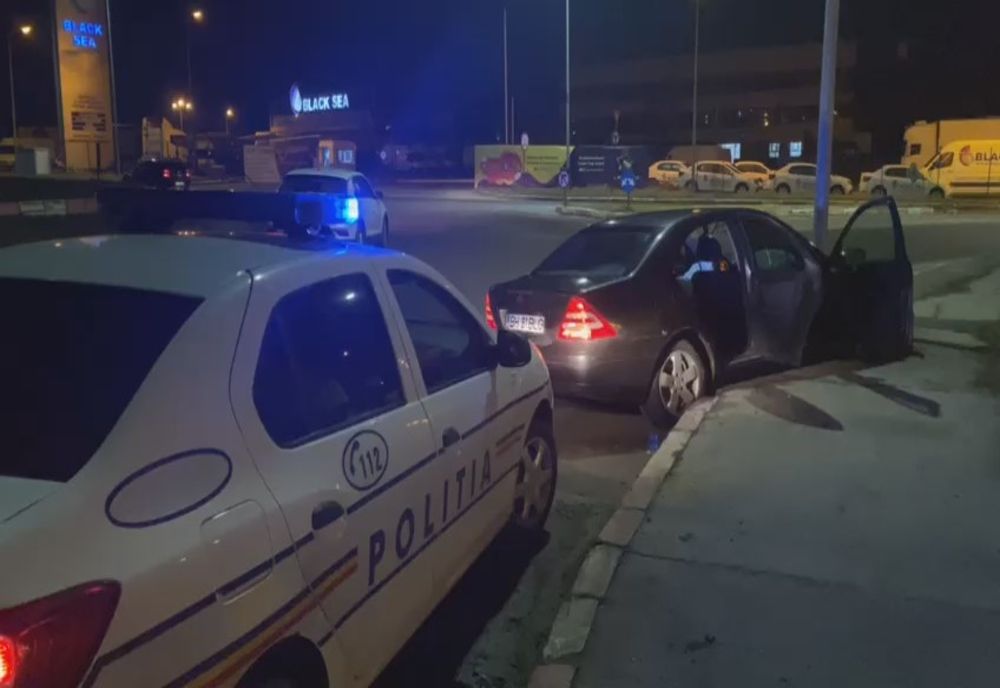 VIDEO| Șofer fără permis urmărit în trafic de polițiști