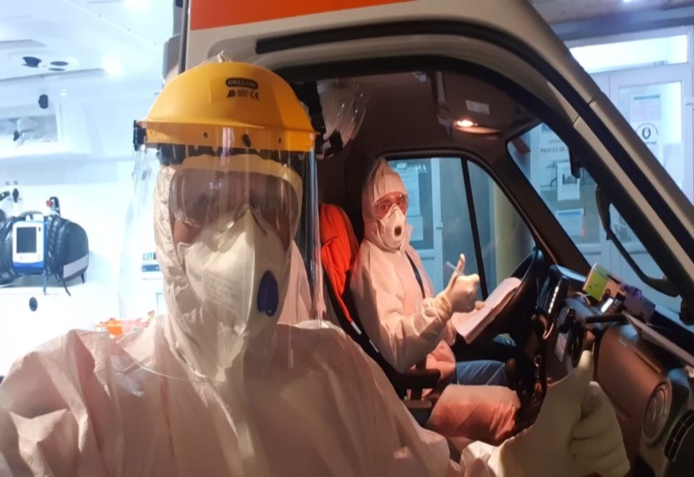 Apel al Serviciului de Ambulanță pentru constănțeni: „Avem nevoie de dezinfectanți, combinezoanemăști, mănuși!”