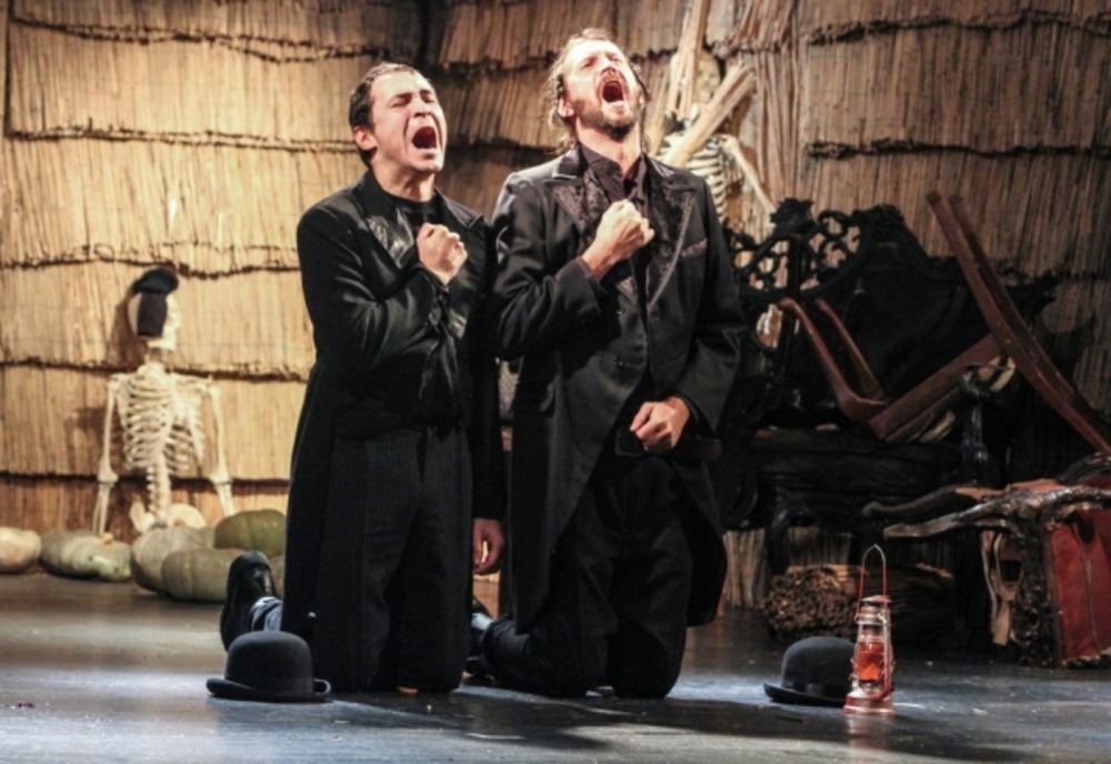 BE SAFE: A treia săptămână începe cu o crimă și se termină cu o operetă 