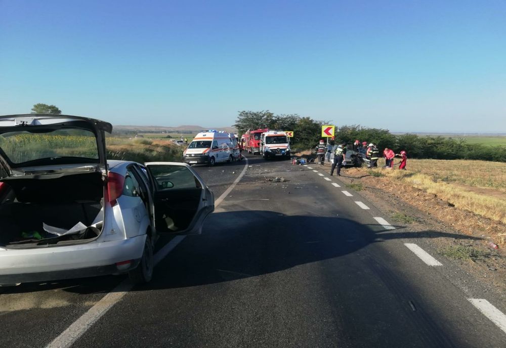 FOTO| Accident grav pe șoselele din Tulcea. Patru persoane rănite
