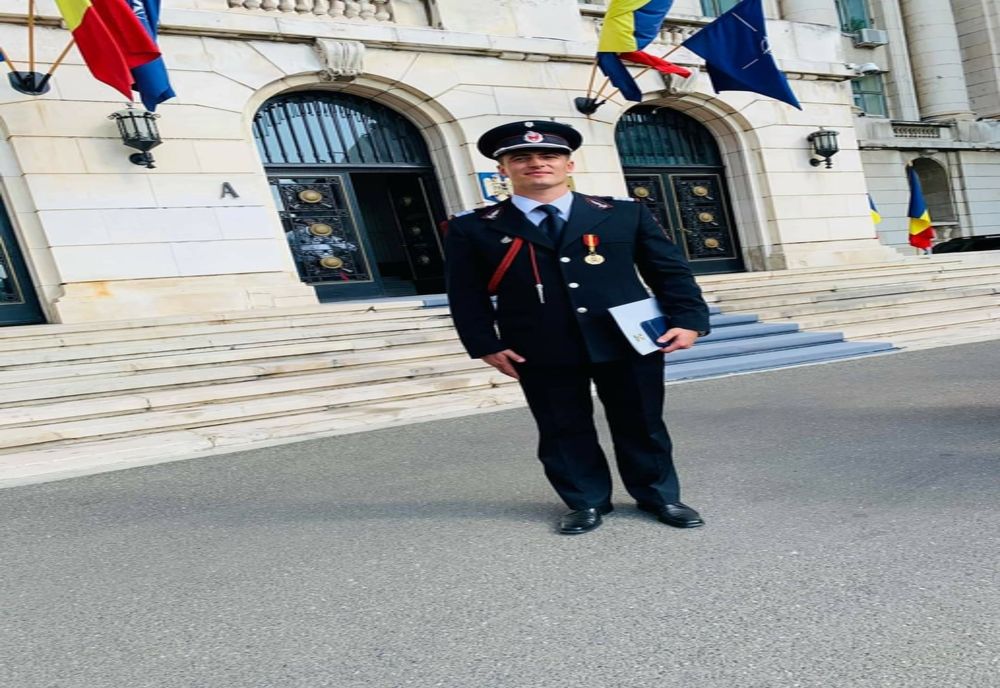 FOTO| Pompier constănțean recompensat cu Emblema de Onoare