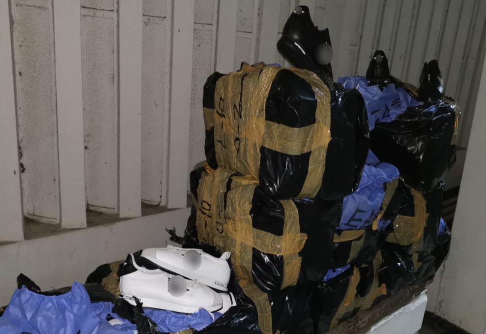 Contrabandă cu bunuri în valoare de peste 26.000 lei, la Vama Veche