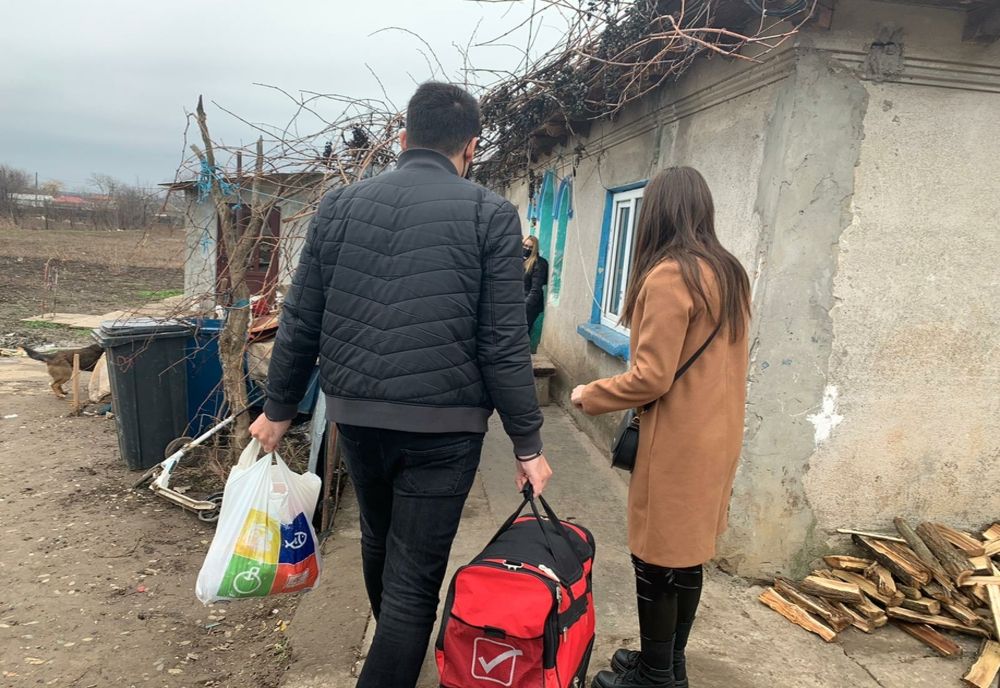 Grădinițele Piticot și 33 din Constanța dau o mână de ajutor lui Moș Crăciun