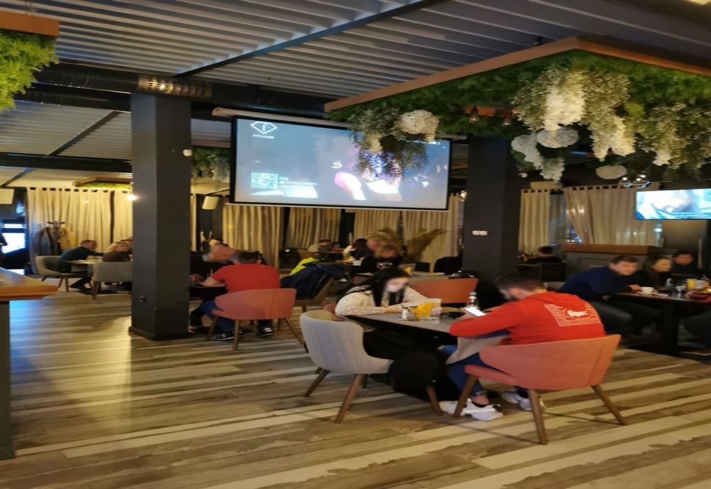 30 de terase amendate de polișiștii locali