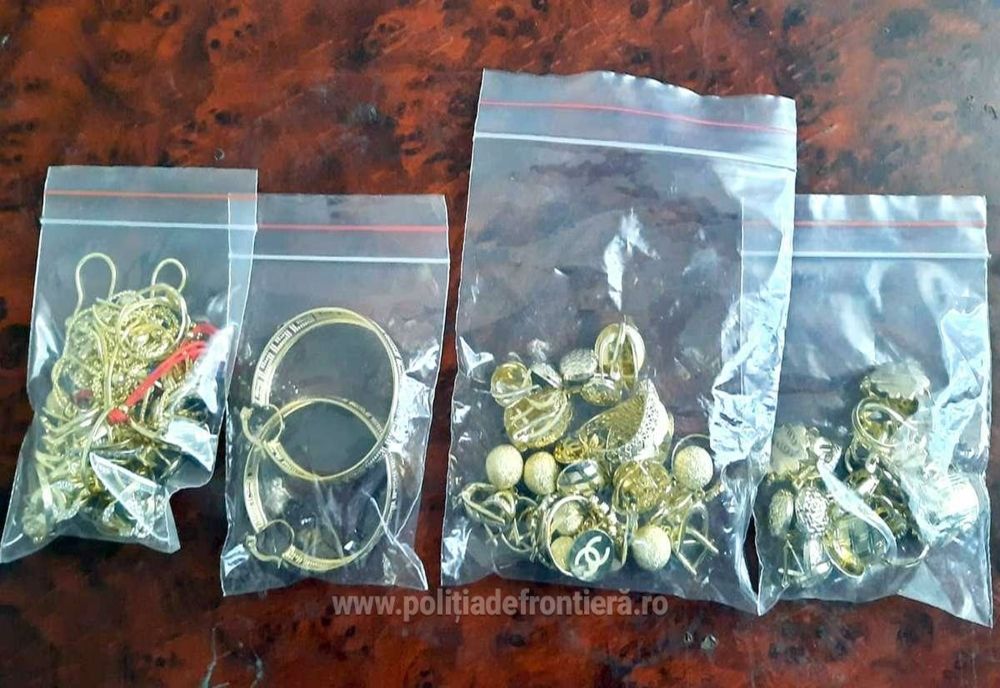Călărășean prins de polițiștii de frontieră cu bijuterii în valoare de 45.000 lei  