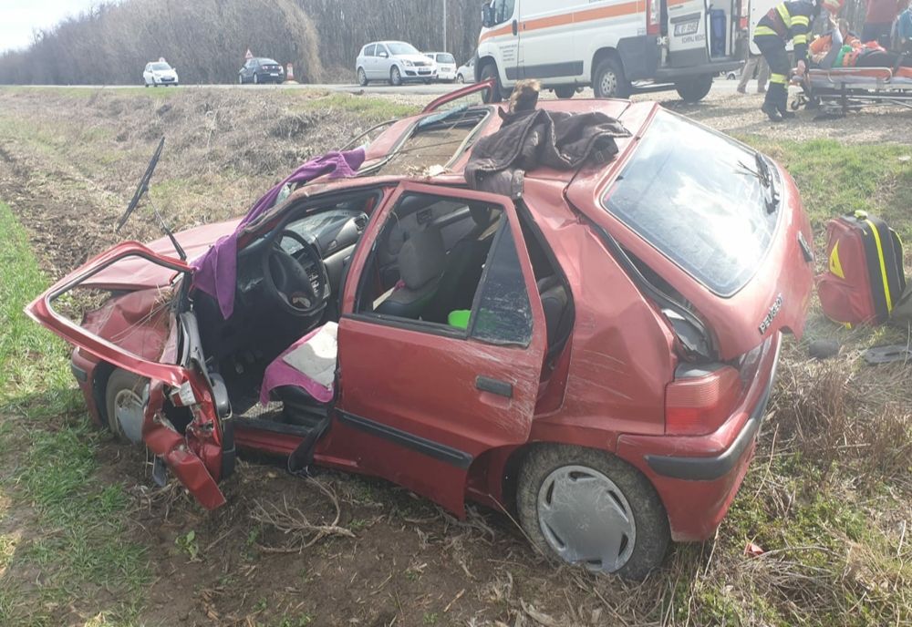 FOTO| Accident cu victimă încarcerată, în Ialomița