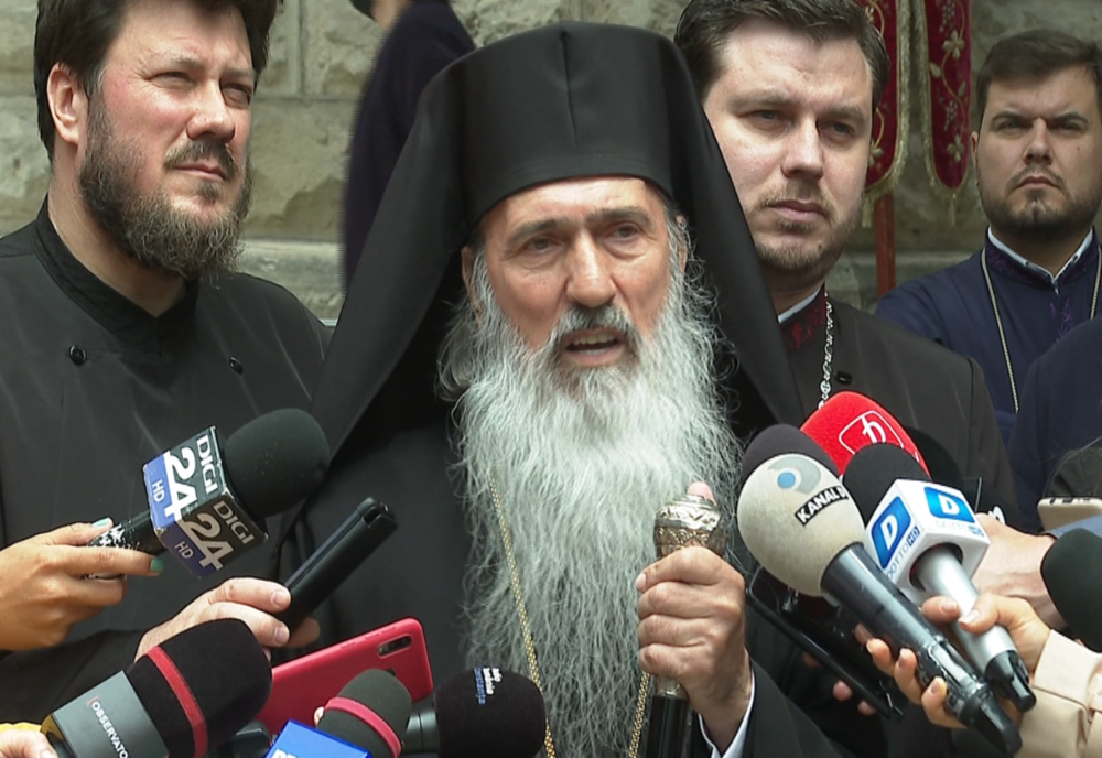 Arhiepiscopul Tomisului a anunţat că va continua demersurile pentru înfiinţarea Mitropoliei. “Dumnezeu poate să-mi dea sancţiuni. Numai de Dumnezeu mă tem”