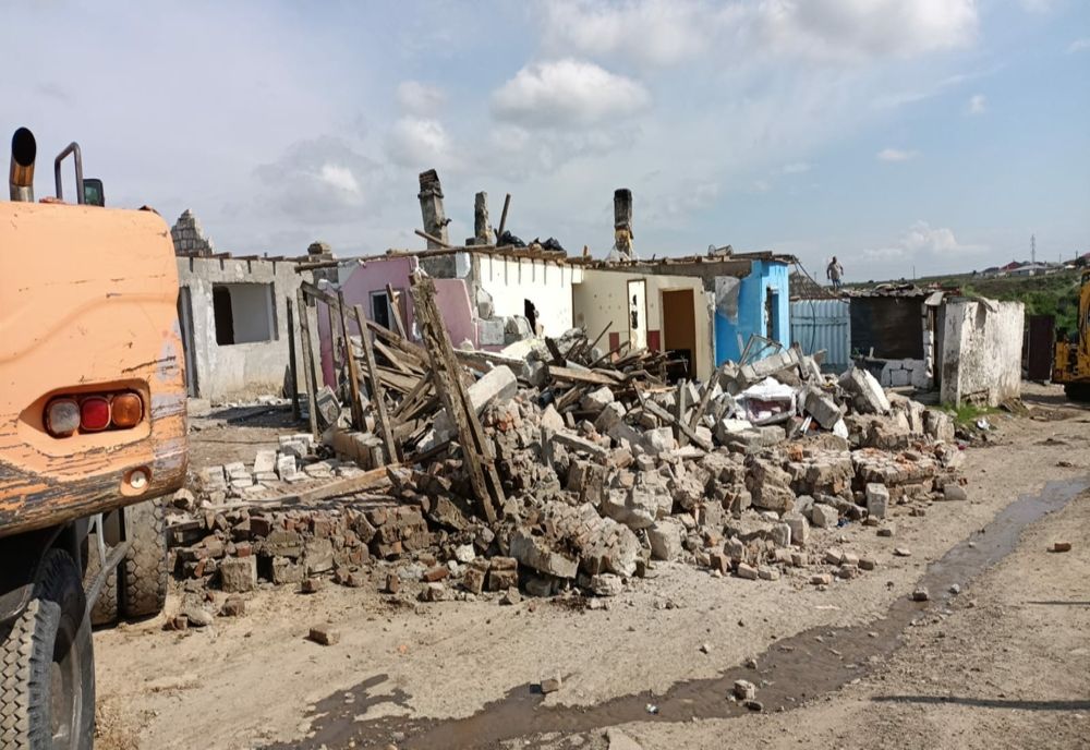 Imobile construite ilegal, demolate la Mangalia