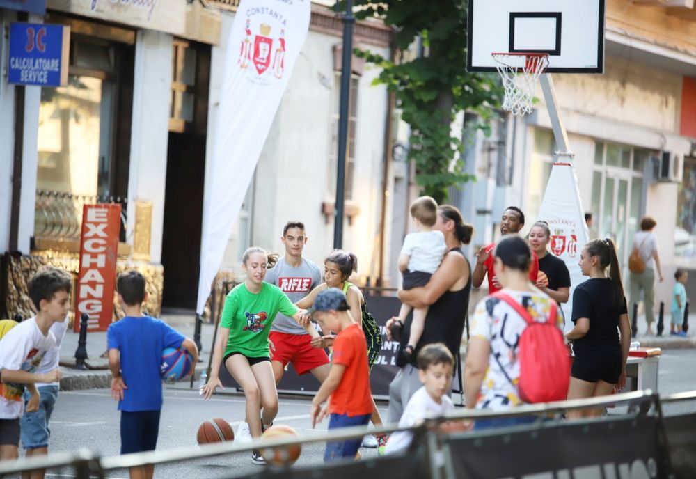 Weekend plin de energie și culoare la malul mării