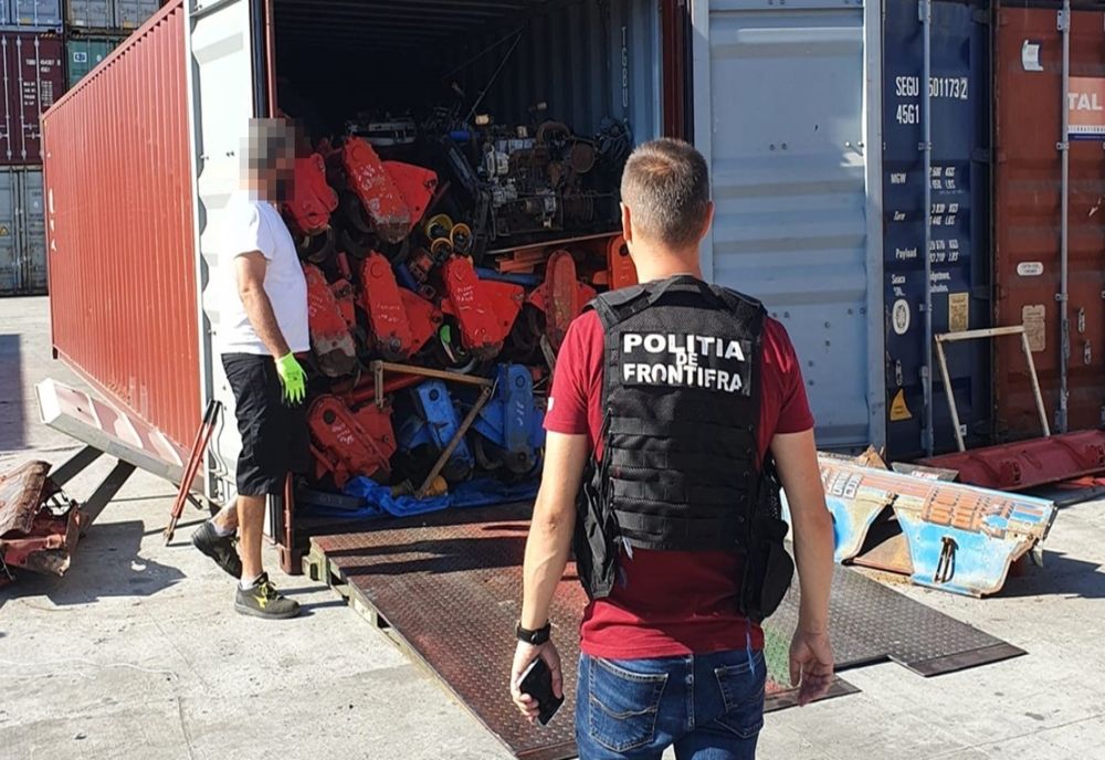 FOTO Container cu nouă  tone de deșeuri din Japonia, descoperit în Portul Constanţa Sud Agigea