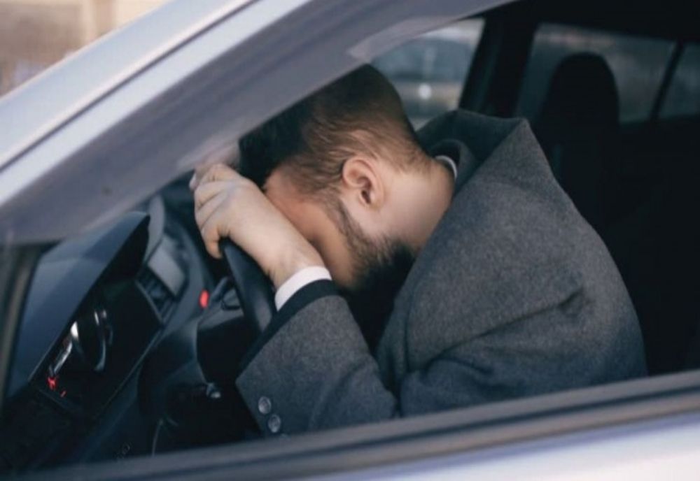 Tupeu maxim! Arestat la domiciliu, prins băut la volan