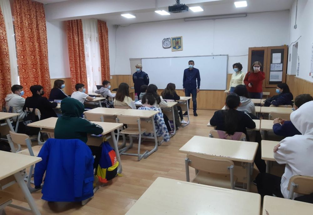 Cine alertează nejustificat polițiștii, riscă să fie amendat!