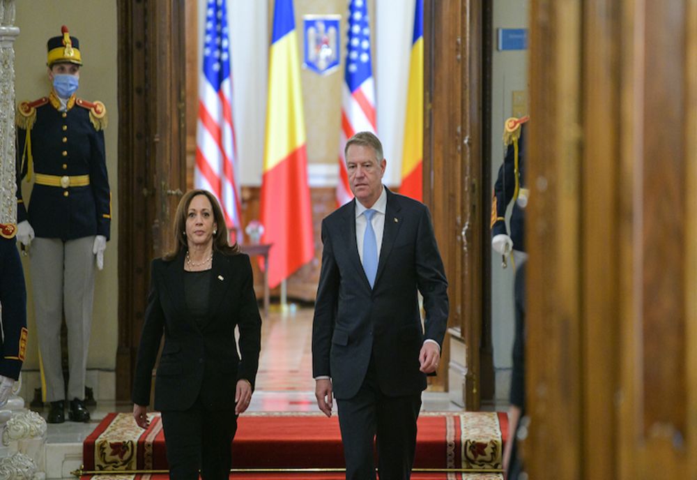 Președintele Iohannis alături de vicepreședintele SUA: ”NATO va acționa fără ezitare pentru apărarea României. Nu vom ceda niciun milimetru”