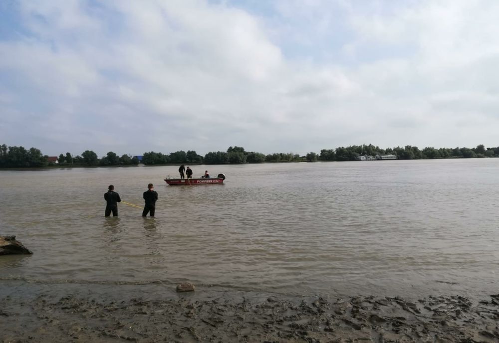 Arma  furată de la unitate militară, căutată cu scafandri în Canalul Poarta Albă – Midia Năvodari