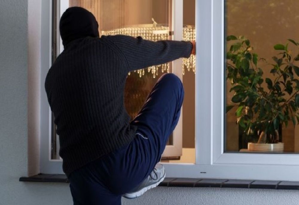 Constănțean cercetat pentru evadare