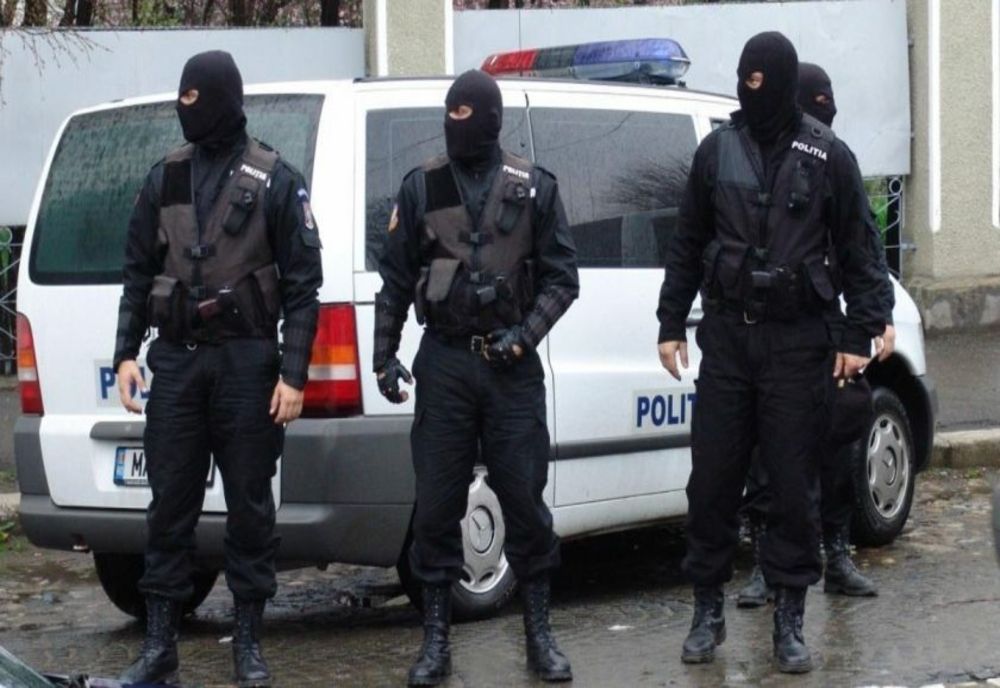 Percheziții la Mangalia. Grupare infracțională destructurată de polițiștii antidrog