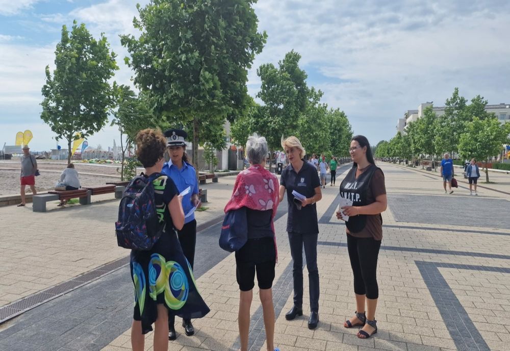 Polițiștii, activități informativ-preventive în stațiunea Mamaia.