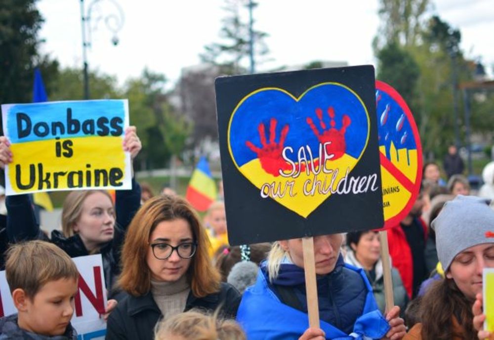 FOTO VIDEO Protest la Constanța față de crimele de război comise de Rusia în Ucraina